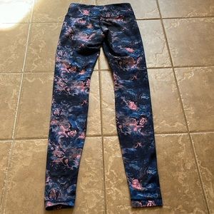 Size 4 lululemon leggings